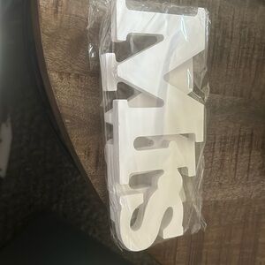 Mr and mrs table sign